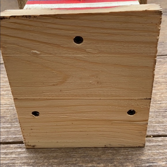 🇺🇸 Handpainted Americana Birdhouse - Functional - Picture 7 of 11